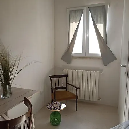 Bed & Breakfast La Casa Degli Artisti 4*