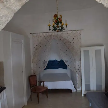 Bed & Breakfast La Casa Degli Artisti 4*
