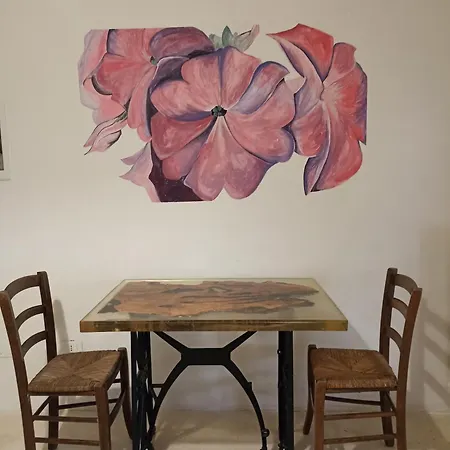 La Casa Degli Artisti Bed & Breakfast 2*