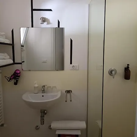 La Casa Degli Artisti 2*